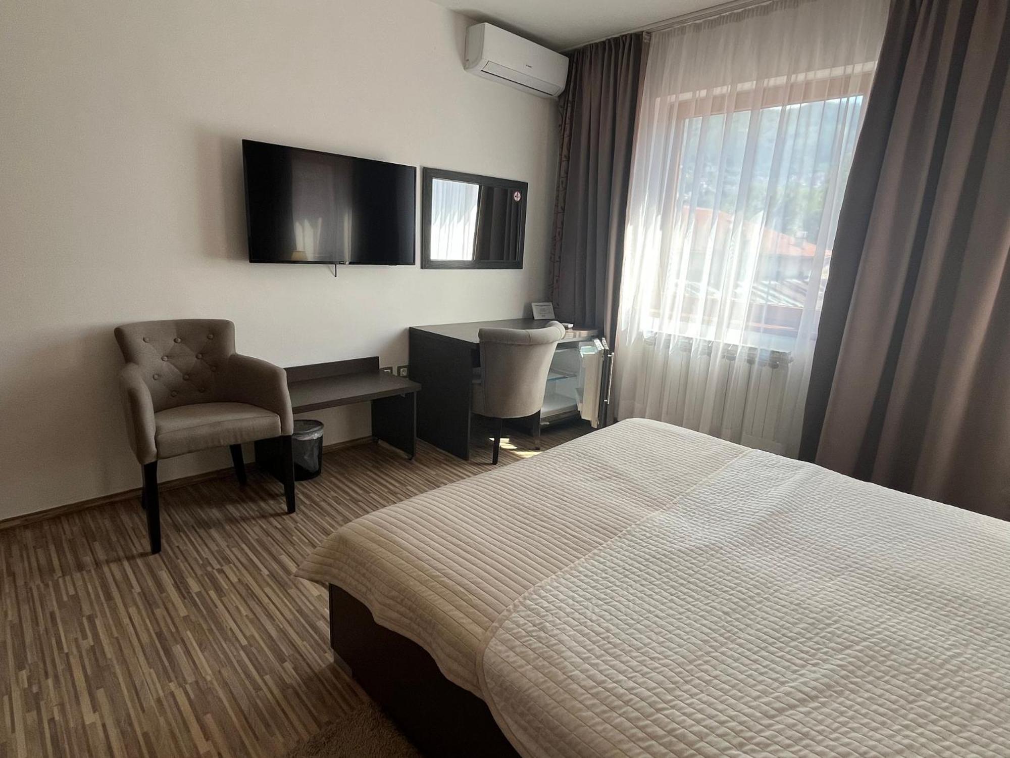 Hotel Divan Sarajevo Bagian luar foto
